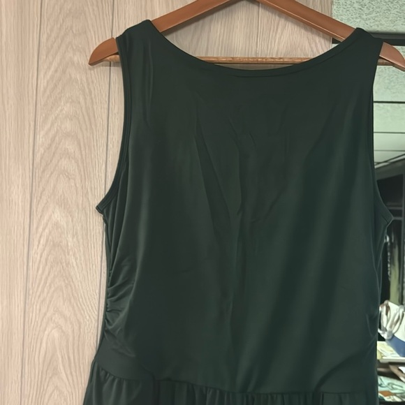 Pretty Garden Elegant Green Sleeveless Jumpsuit - Picture 2 of 7